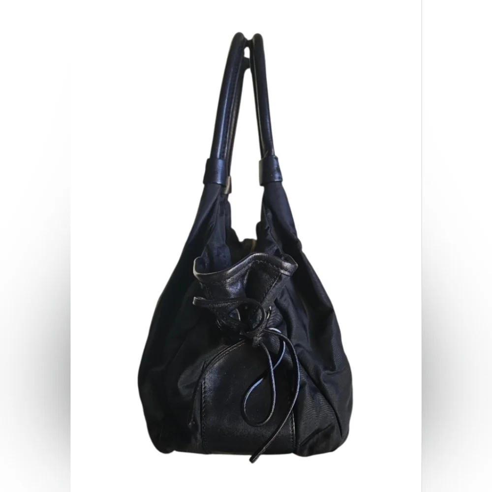 Kate Spade Lg Black Tote Handbag Or Shoulder bag with Leather Accents